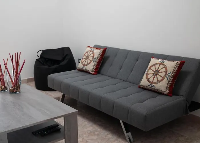 Naxos Home Holiday